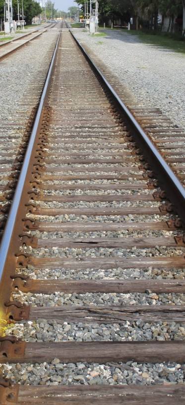 013 (2) train tracks